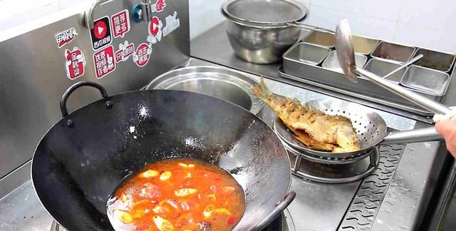 红烧鲤鱼怎么做法,红烧鲤鱼怎么做?图6