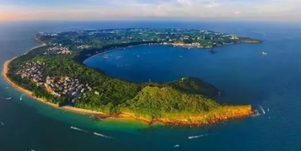 地质年龄最年轻的火山岛是,中国地质年龄最年轻的火山岛是哪个地方图3