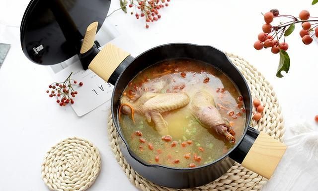 如何去除鸡汤厚厚的油脂