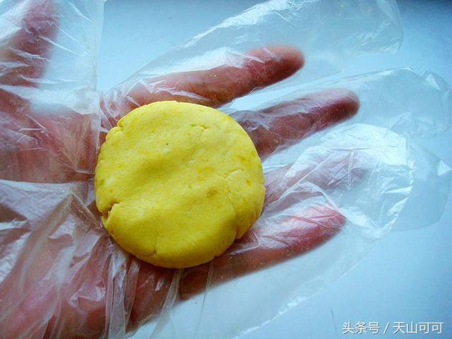 炸南瓜饼要怎么做才不多油（炸南瓜饼只要记住小窍门）(7)