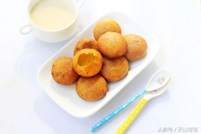 炸南瓜饼要怎么做才不多油（炸南瓜饼只要记住小窍门）(1)