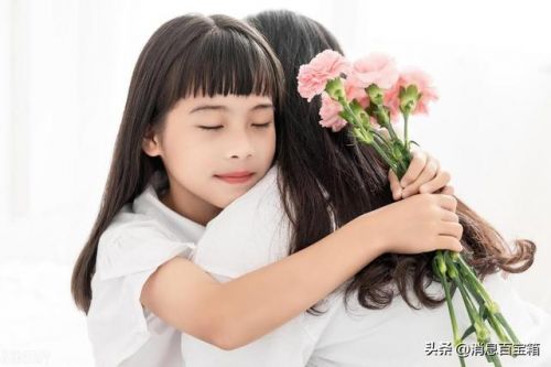母亲节礼物送什么合适(母亲节礼物送什么花)-第1张图片-