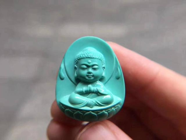 绿松石原矿和不是原矿有啥区别（如何鉴别绿松石是不是原矿）