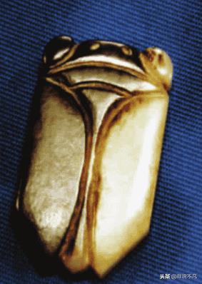 带玉蝉吊坠什么意思（女人戴玉蝉吊坠好吗）