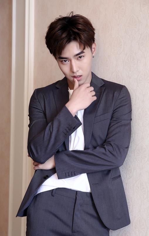 大唐荣耀男二叫什么 赵东泽回归大唐荣耀2华丽变身(3)