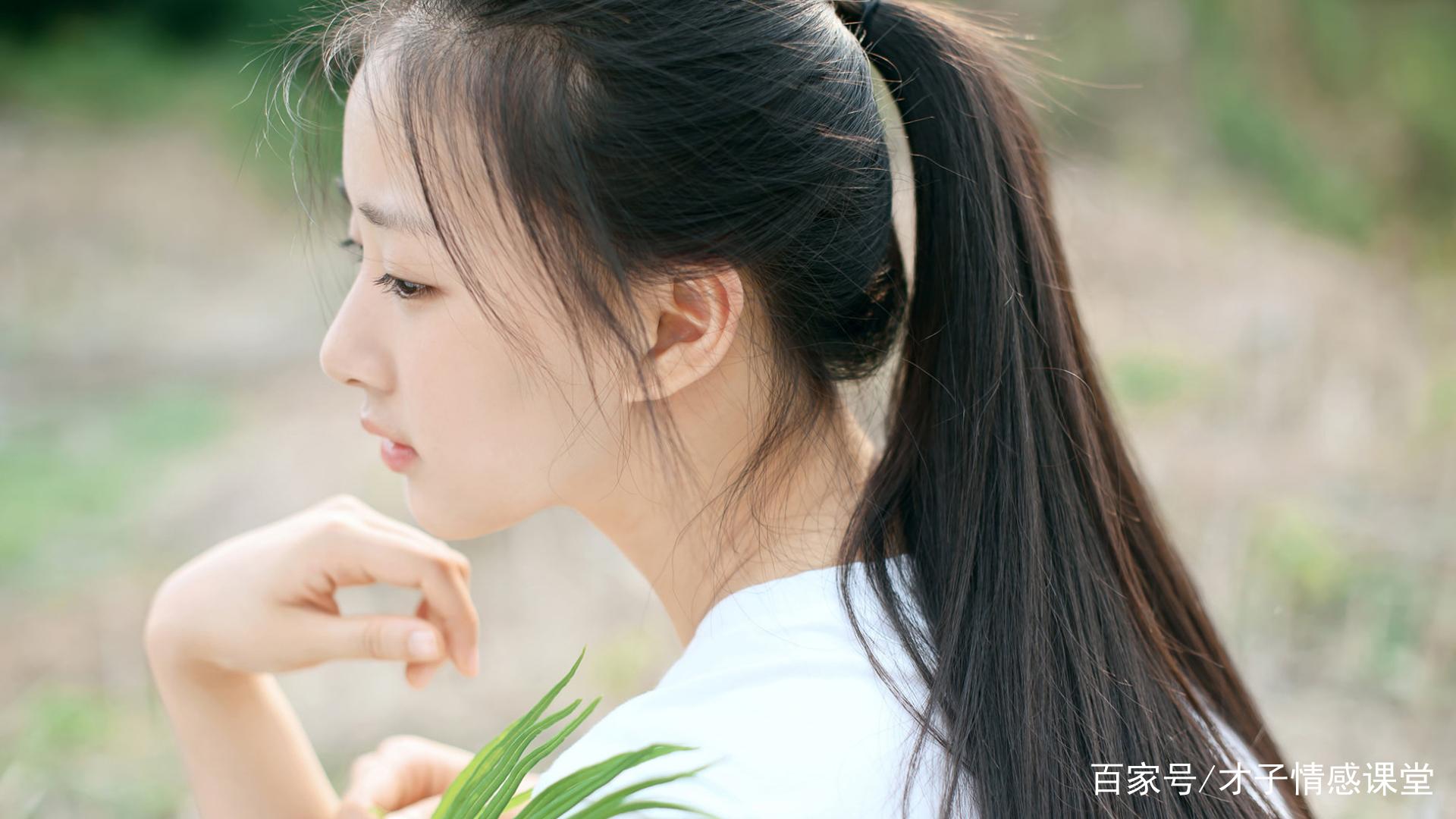 异地恋情侣之间没有话题聊怎么办(异地恋没有话题聊了怎么办)