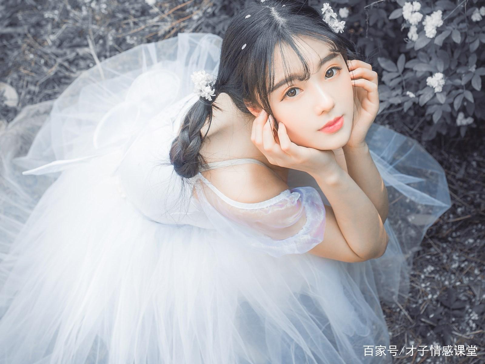 异地恋情侣之间没有话题聊怎么办(异地恋没有话题聊了怎么办)