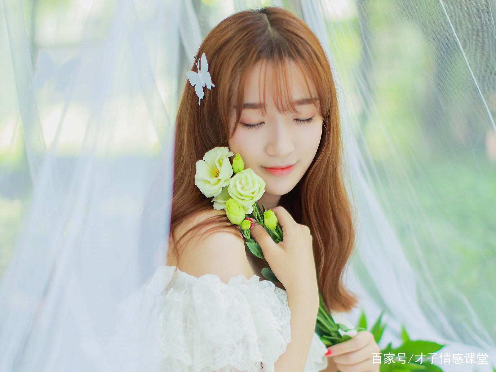 异地恋情侣之间没有话题聊怎么办(异地恋没有话题聊了怎么办)