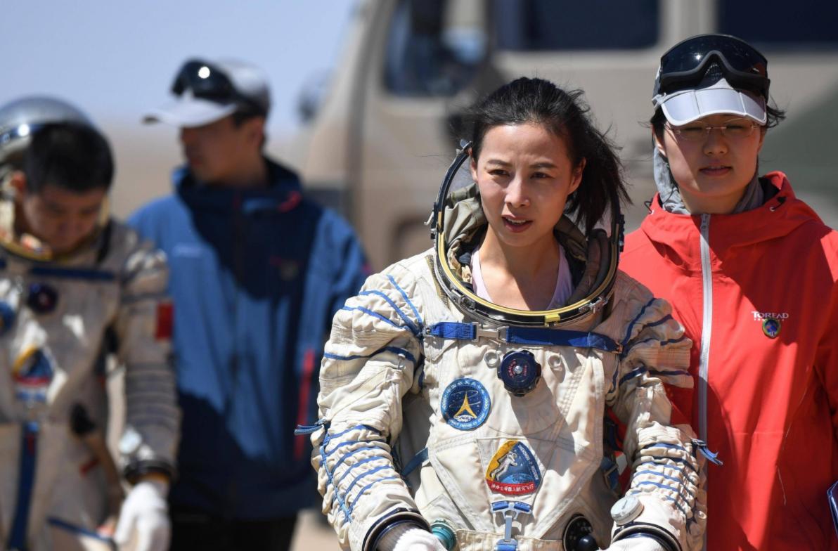 中国首位进入太空的女航天员叫什么（第一位女航天员）(图2)
