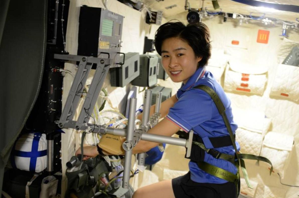 中国首位进入太空的女航天员叫什么（第一位女航天员）(图21)