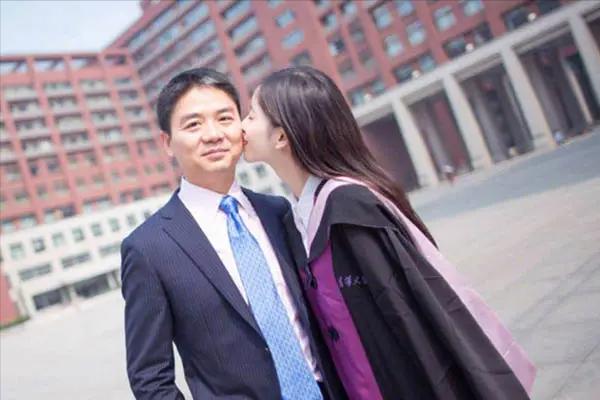 京东刘强东老婆章泽天（京东老板娘章泽天）(3)