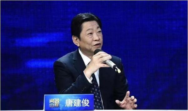 养猪场大棚建造成本(养殖户投资300万元建好养猪大棚)(14)