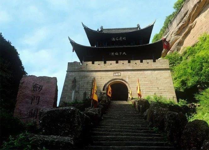 暗度陈仓的主人公是谁(暗度陈仓的故事介绍)