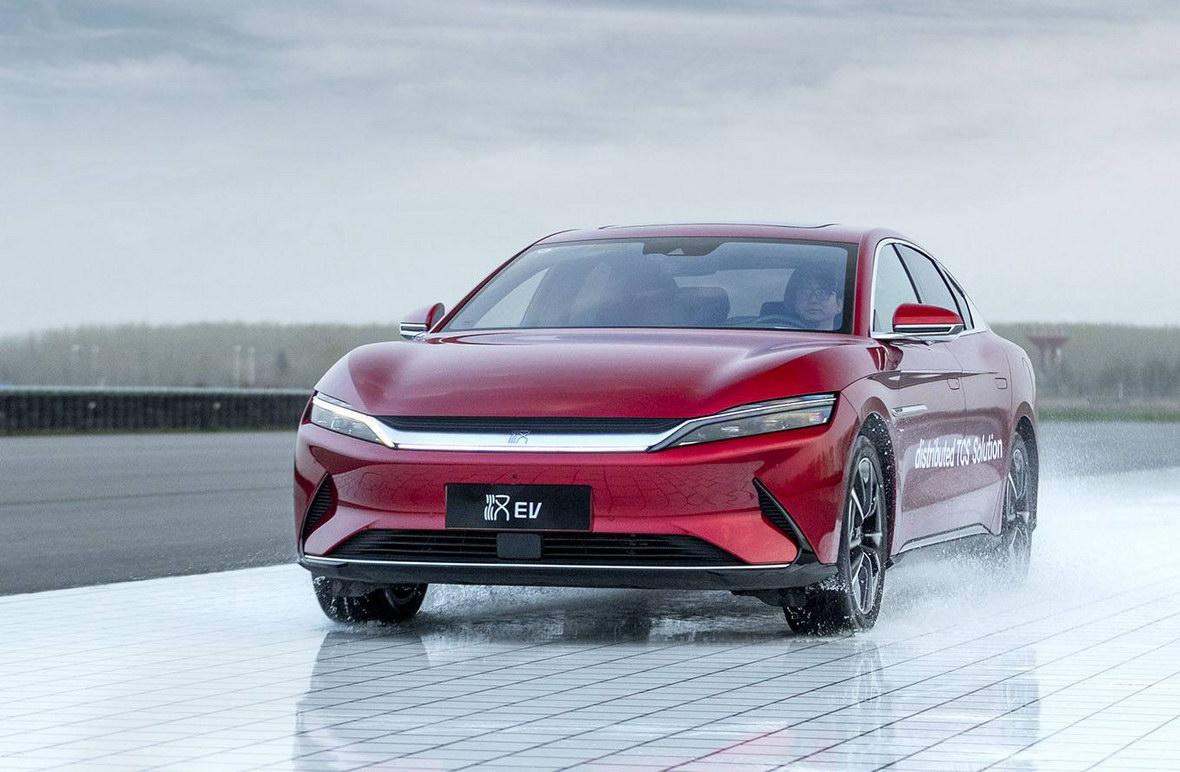 国产纯电动续航最高的车（国产电车排名前十名小轿车）