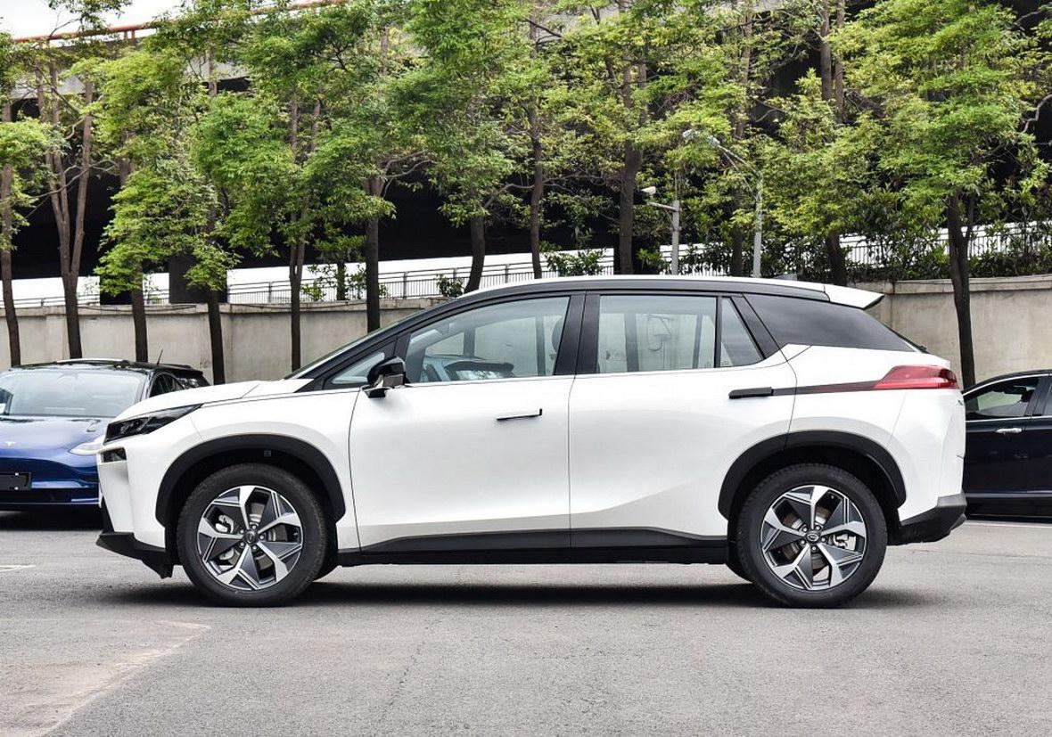 国产纯电动续航最高的车（国产电车排名前十名小轿车）