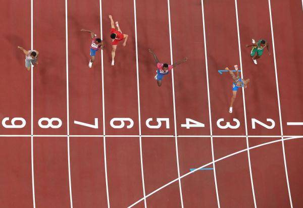 世界百米跑得最快的人(世界几人百米进10秒)