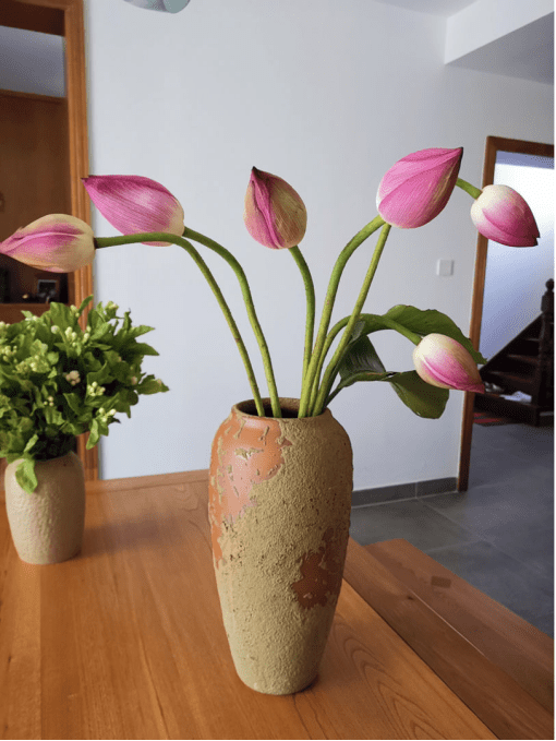 水里加什么可以让鲜花更持久(鲜花保鲜水里加什么)