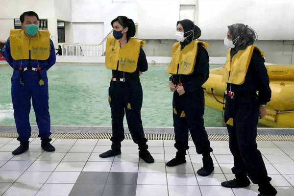 一架飞机可以坐多少人(正常一架飞机坐多少人)