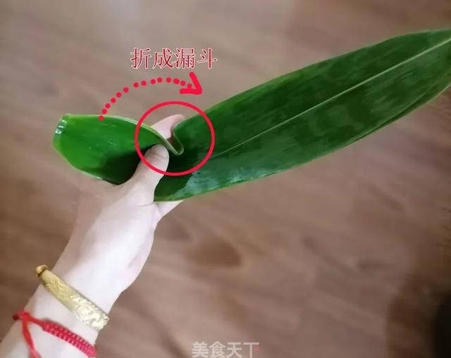 四角粽子的包法是什么样的，四角粽子的包法教学