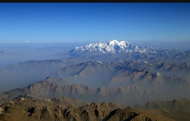 帕米尔高原具体位置在哪里，中国最西端领土帕米尔高原