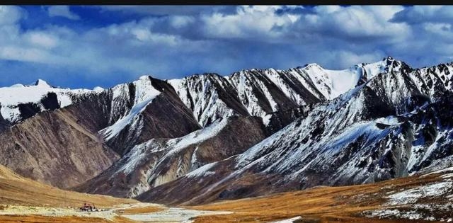 帕米尔高原具体位置在哪里，中国最西端领土帕米尔高原