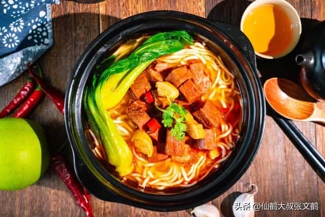 身体皮肤颜色不均匀是什么病（肤色不均匀怎么办）