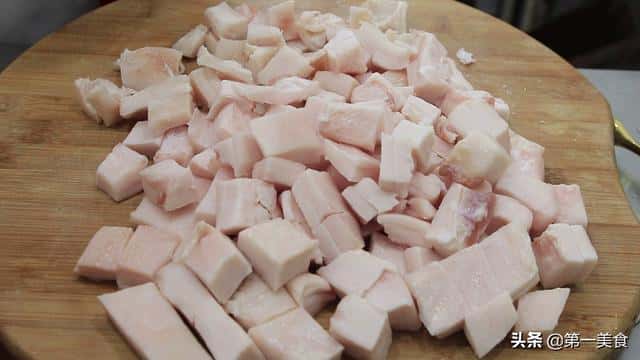 猪大油怎样炼（猪大油怎么炼最好出油量多）