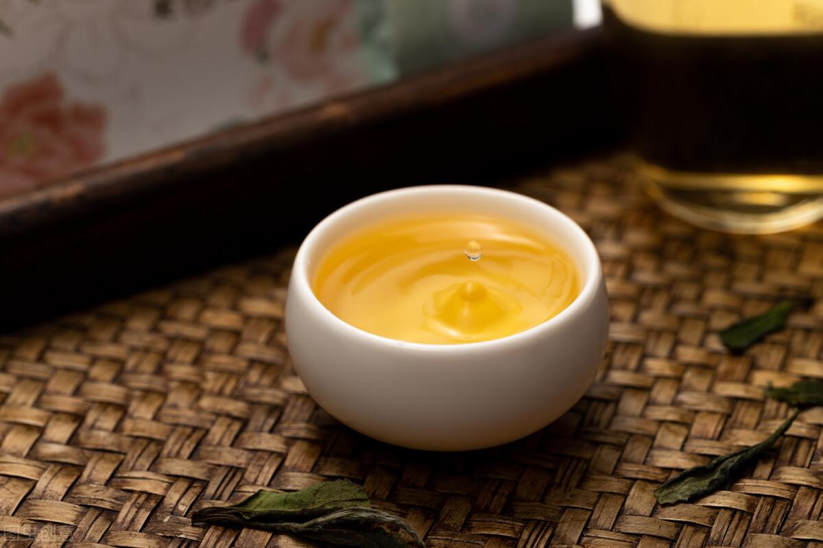 白茶寿眉和贡眉的区别（白茶贡眉和寿眉哪个等级高）