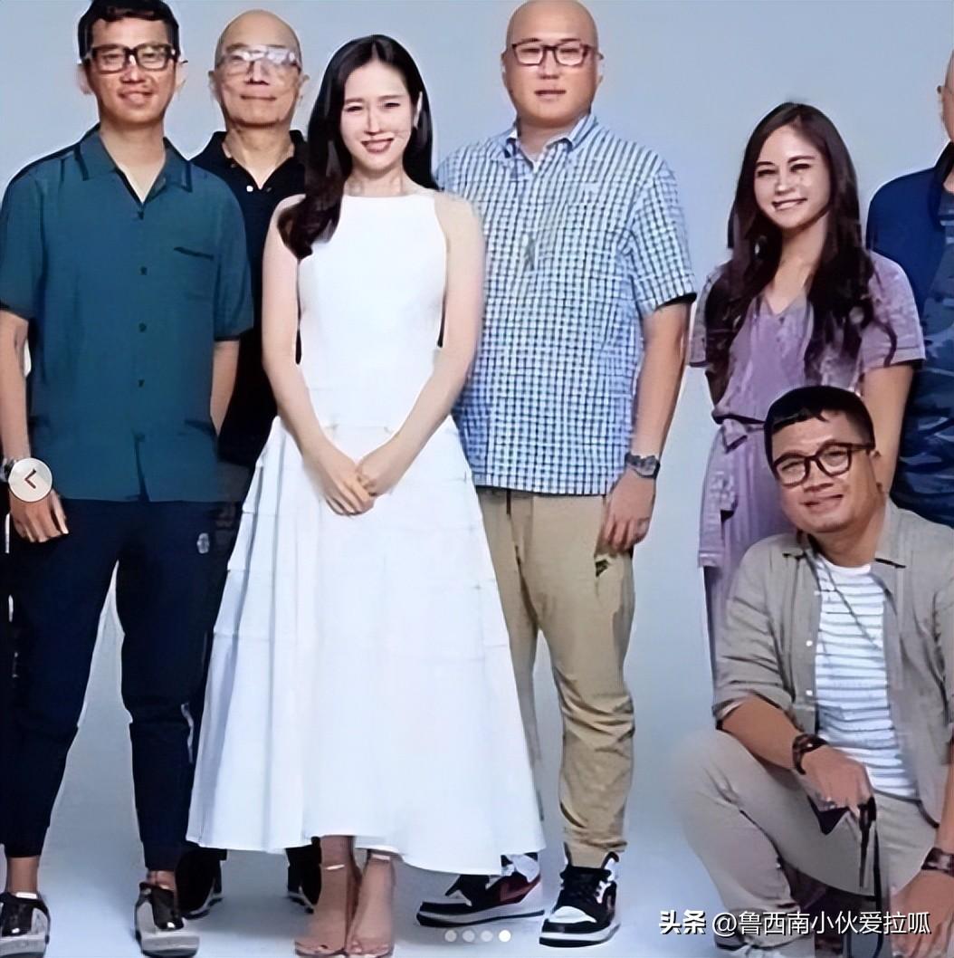 孙艺珍孕照流出肚子藏不住了！仙女白裙侧身入镜超明显状态好