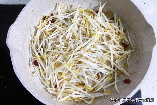 春饼配什么菜好吃又简单（吃春饼少不了这炒合菜）(27)