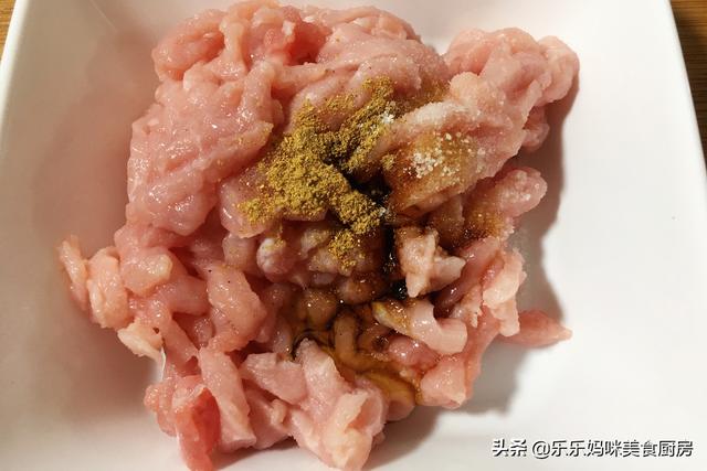 春饼配什么菜好吃又简单（吃春饼少不了这炒合菜）(16)