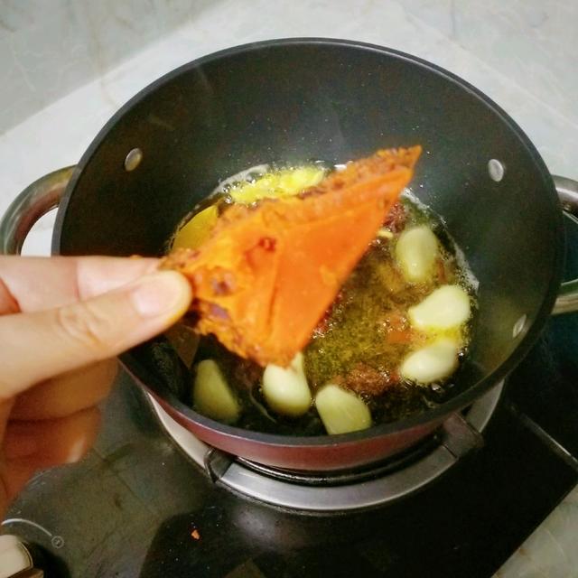 正宗的重庆麻辣火锅配菜有哪些（四川重庆麻辣火锅）(6)