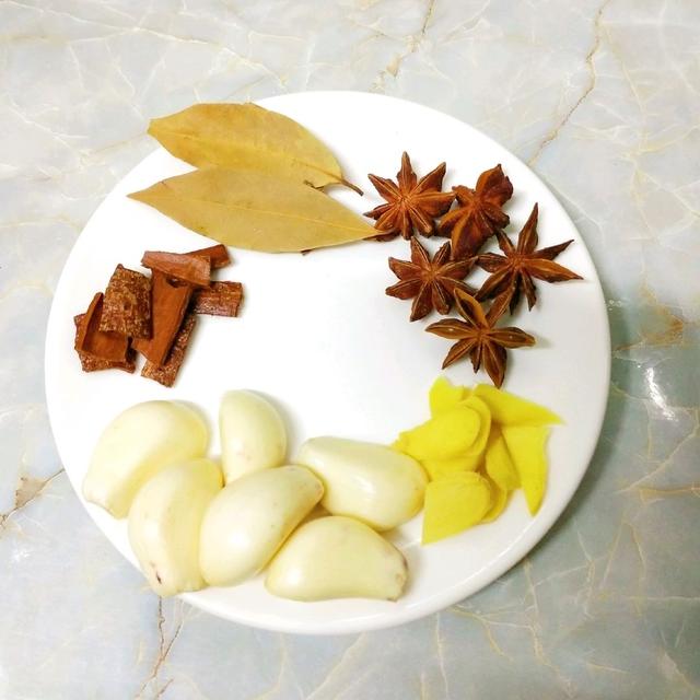 正宗的重庆麻辣火锅配菜有哪些（四川重庆麻辣火锅）(2)