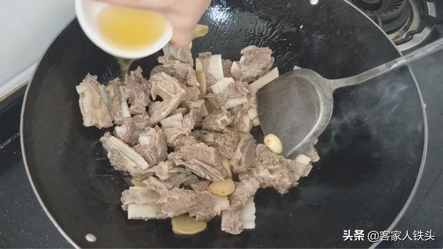 电饭锅懒人菜谱大全家常(电饭锅做菜也能赛过大厨)(6)