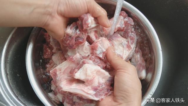 电饭锅懒人菜谱大全家常(电饭锅做菜也能赛过大厨)(2)