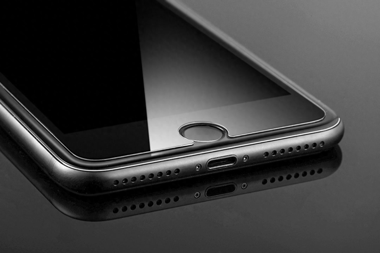 手机一直不贴膜之后会变成什么样?手机不贴膜对手机有没有影响?