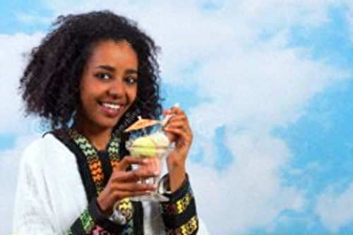 实拍第一次吃雪糕的非洲人，因好吃而痛哭？