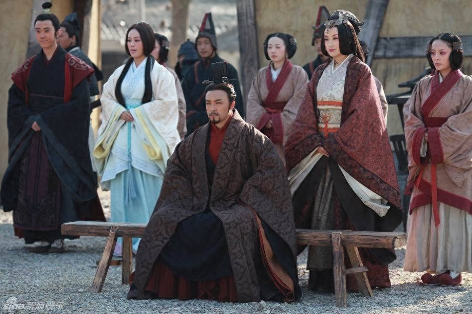 大秦帝国顺序怎么看（大秦帝国三部曲的顺序）-