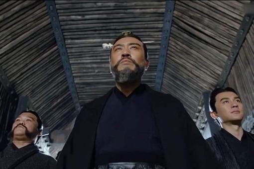 曹操刚入仕途就杀了蹇硕的叔父,他就不怕蹇硕报复吗?