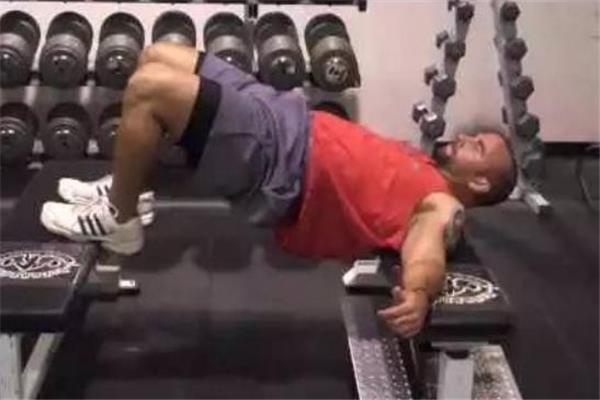 臀冲有什么好处 练臀冲的作用