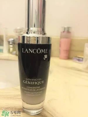 兰蔻大眼精华和雅诗兰黛小棕瓶哪个好？兰蔻大眼精华和小棕瓶对比