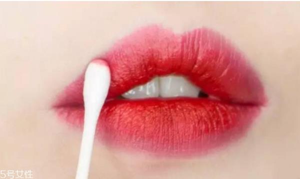 怎么画性感的妆容 性感风的妆容教程 怎么画性感的妆容 性感风的妆容教程