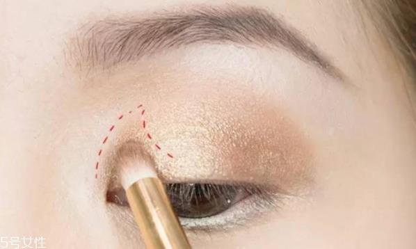 怎么画性感的妆容 性感风的妆容教程 怎么画性感的妆容 性感风的妆容教程