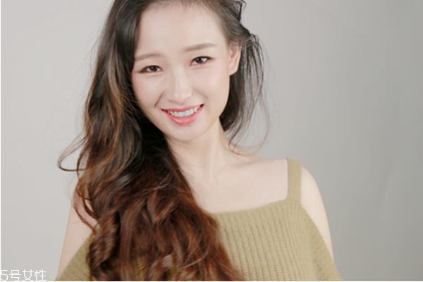 怎么画性感的妆容 性感风的妆容教程 怎么画性感的妆容 性感风的妆容教程