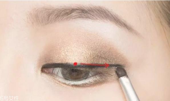 怎么画性感的妆容 性感风的妆容教程 怎么画性感的妆容 性感风的妆容教程