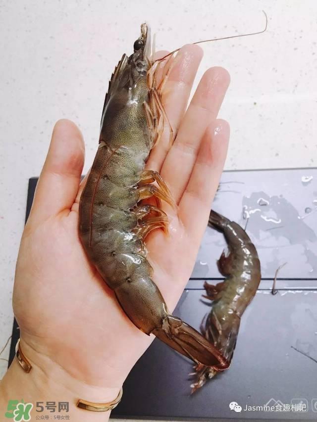 基围虾虾线怎么去除 基围虾去虾线图解 基围虾虾线怎么去除 基围虾去虾线图解