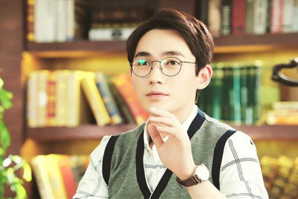 男生见到女生害羞怎么办 男生见到女生害羞怎么处理