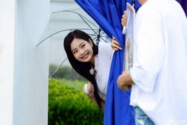 男生吃醋的表现是什么 暗恋吃醋的各种表现 男生吃醋的表现是什么 暗恋吃醋的各种表现