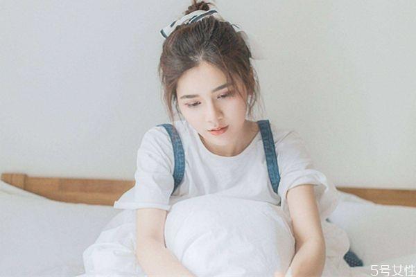 男生吃醋的表现是什么 暗恋吃醋的各种表现 男生吃醋的表现是什么 暗恋吃醋的各种表现