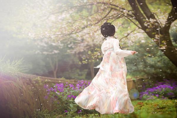 卑微的爱一个人是什么感觉 卑微的爱情最后是什么结果 卑微的爱一个人是什么感觉 卑微的爱情最后是什么结果